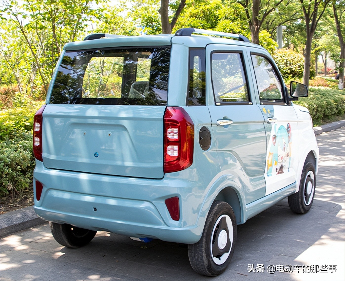 老人电动车价格图片这2款低速四轮电动车