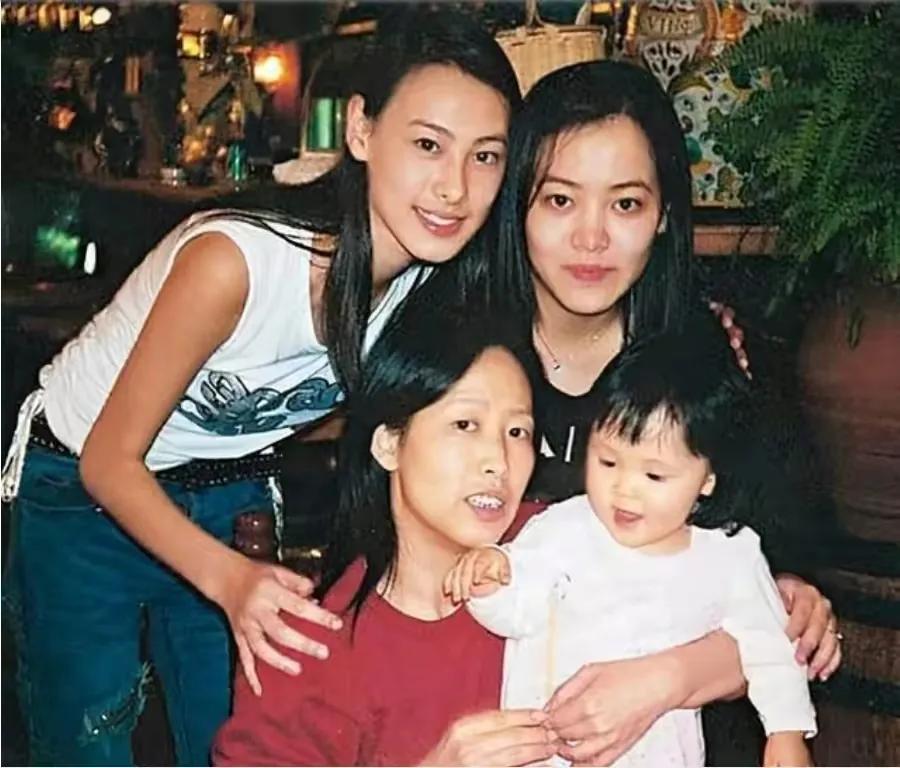 梁洛施：为李泽楷生3子，拿40亿分手费，直言喜欢又肥又矮的男人