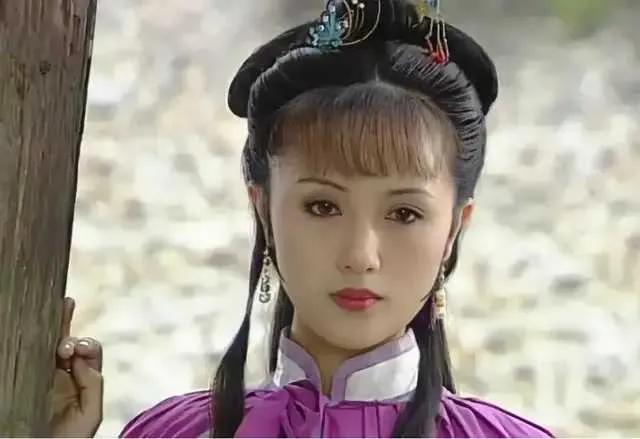 年轻时貌美如花，如今土成大妈，她们经历了什么？