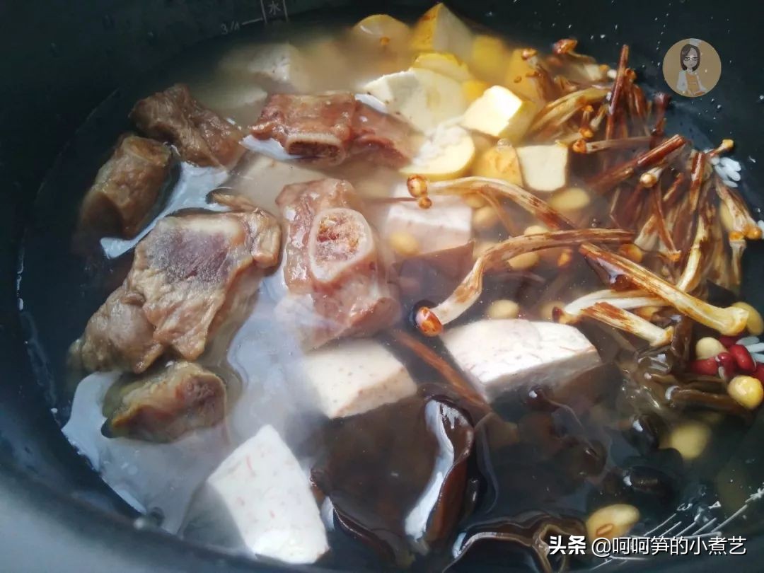 腊八到，香浓黏稠的腊八粥，温暖又治愈，甜党咸党你是哪一党？