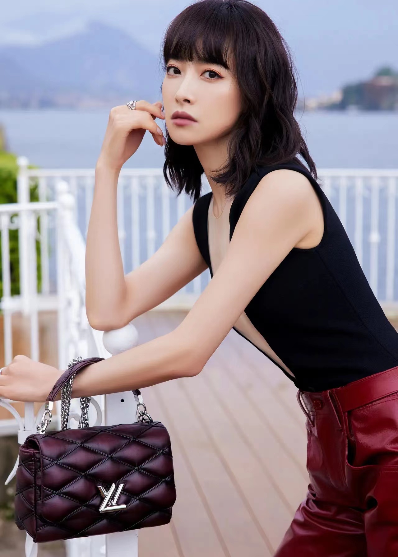 宋茜深v性感造型上热搜,真的太暴露了吗? - 114货源网