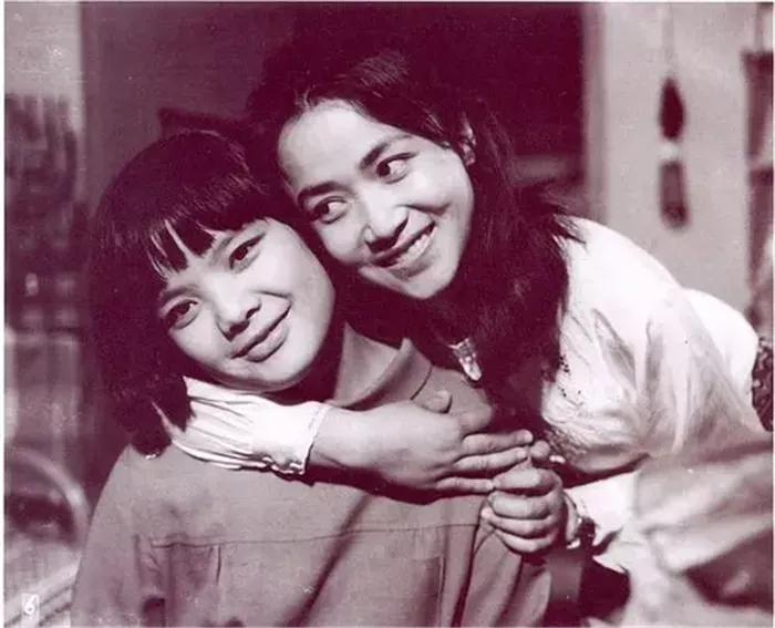 33年前的国产电影《热恋》：倪萍临时辞演，如今女主角已远嫁美国