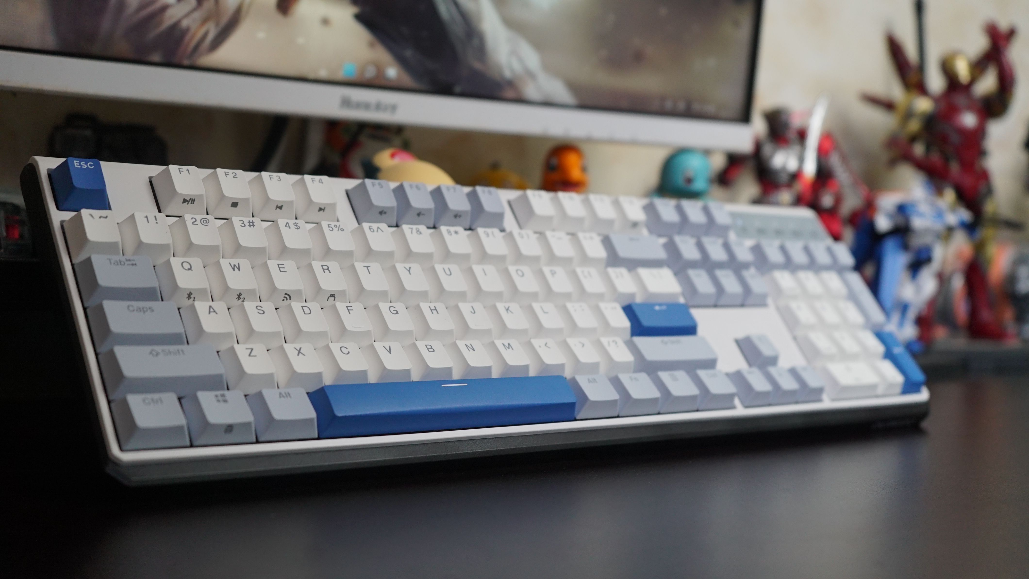 高颜值三模键盘哪家强？支持热插拔的杜伽K610w键盘值得一试