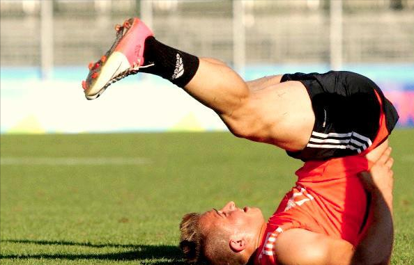 四,沙奇里速度奇快,善于在两个边路制造威胁,传射技术俱佳之外,在那些