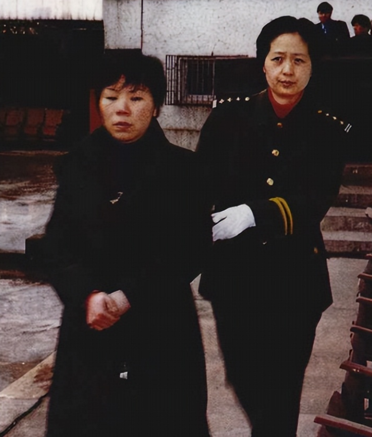湖南女贪官落马记：色诱40多人，被84岁老汉扳倒，因怀孕被判死缓