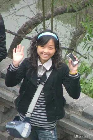 08年汶川地震，向倩和范跑跑都是老师，谁让我们泪目和致敬？