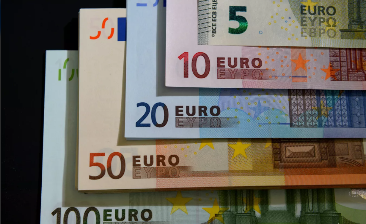 �¹�����ѧ�Ҿ��棺ŷԪ����