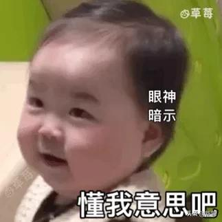 奶酷少年脸成高奢新宠模特?多亏了她满脸的雀斑…