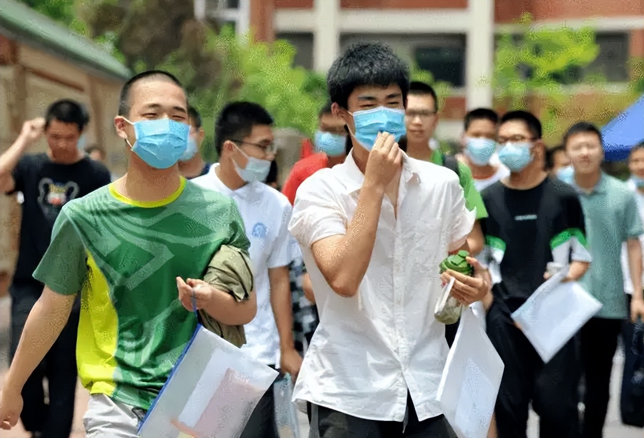 家长这4种行为对于高考生，看似鼓励却有反作用，不要好心办坏事