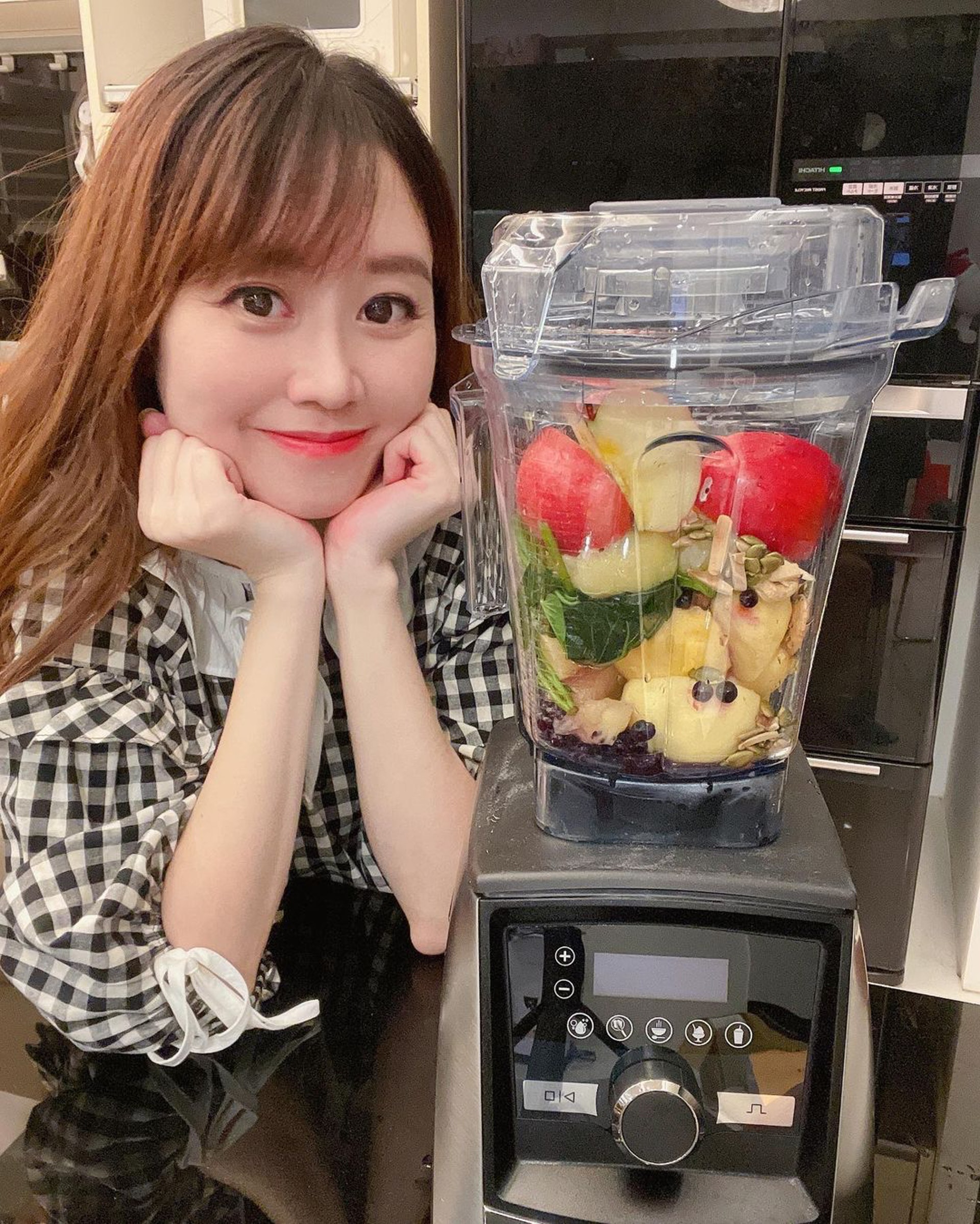 39岁女星宣布诞下龙凤胎！早产出血崩溃大哭，宝宝仅3.2斤需插管