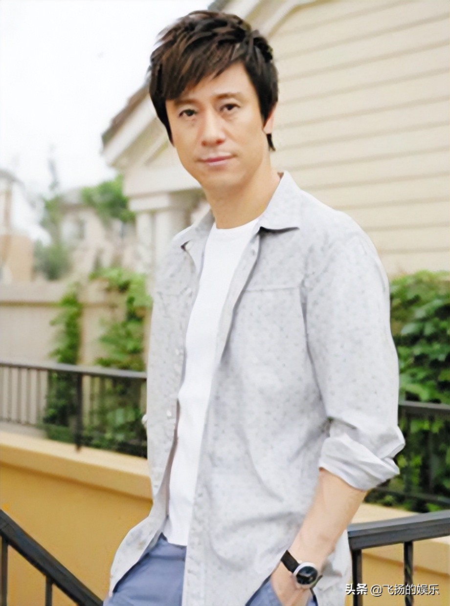 九十年代难忘的男歌手，有人入狱，有人风生水起，一曲流行一辈子