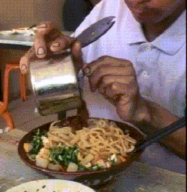 女朋友出差了，说去了上海出差，还给我发来了一张这样的照片