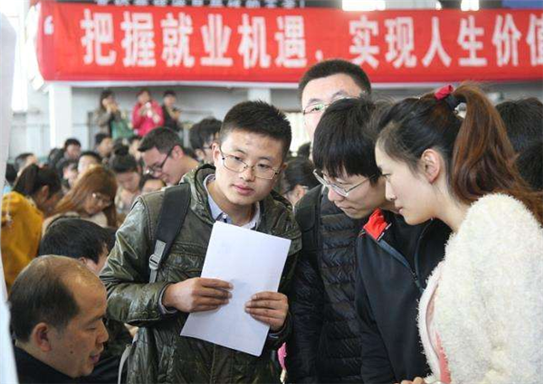 “處級公務員”退休工資有多少？工齡達到40年，有希望拿這個數