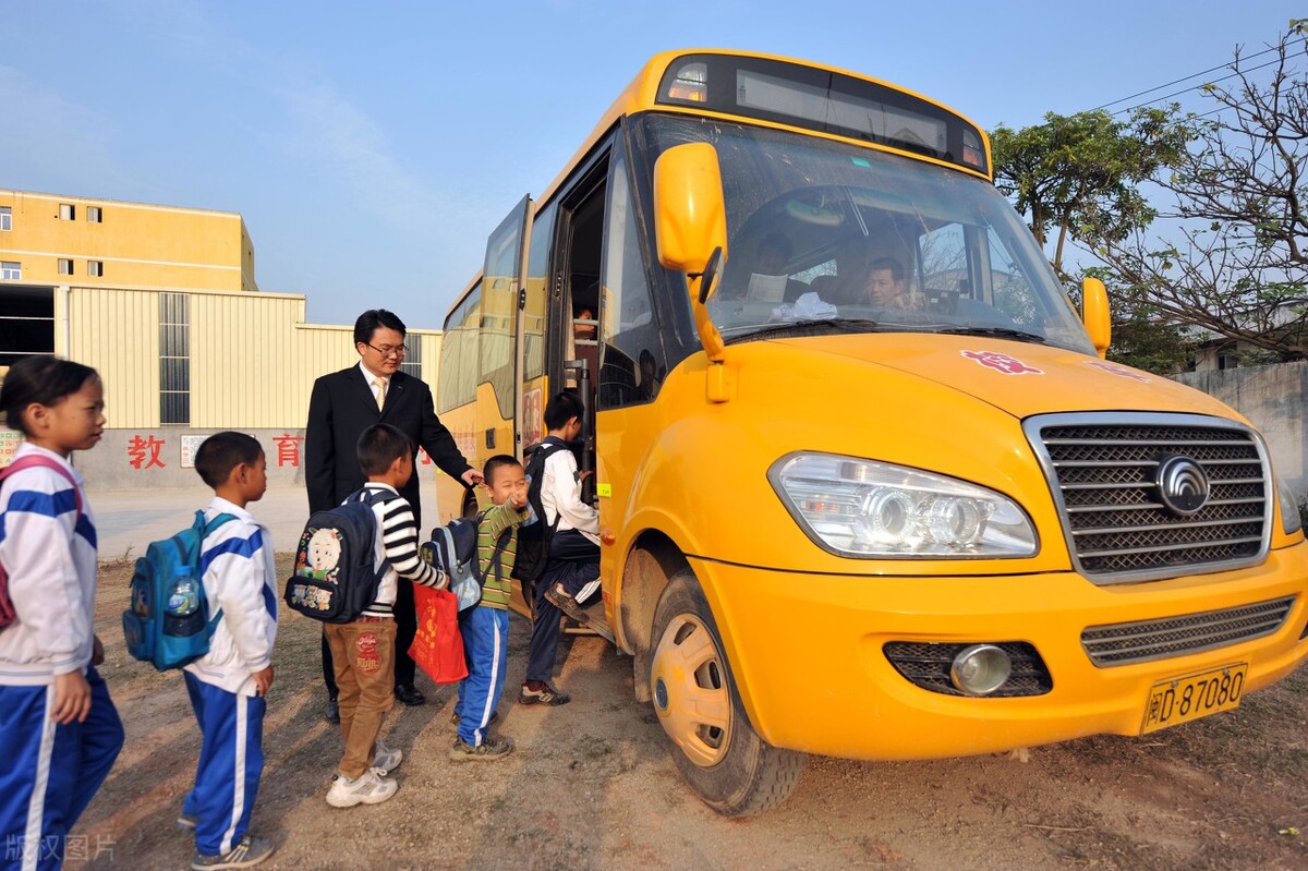 校车安全责任书校车到底是哪家的车