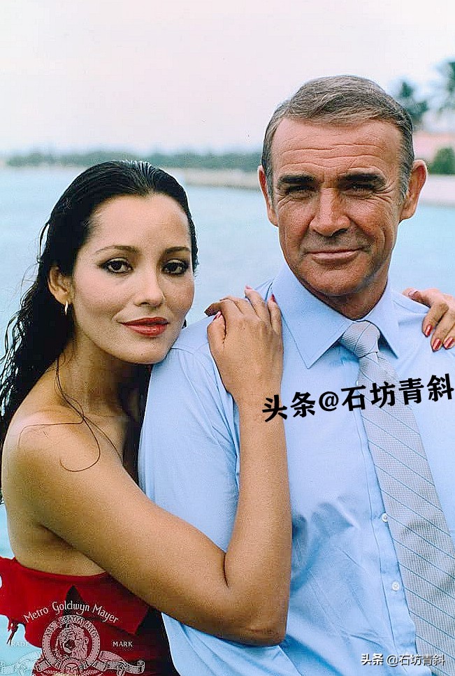 从被淘汰到被选中的罗杰·摩尔，为何拍摄007系列从不连签？