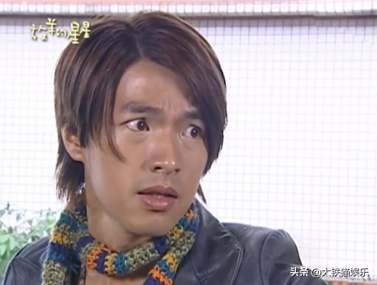 相貌平平却一直演男主的8位男星，扮酷耍帅演霸总，谁最让人尴尬