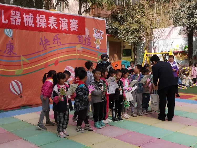 航天城管：垃圾分类进校园 培养文明好习惯
