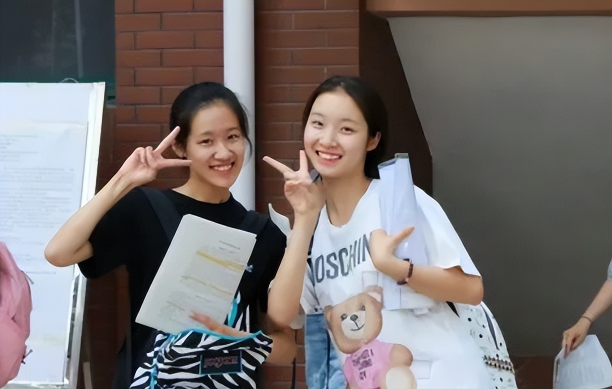 为什么高考前，很多女生会偷吃“避孕药”？班主任道出其中原委