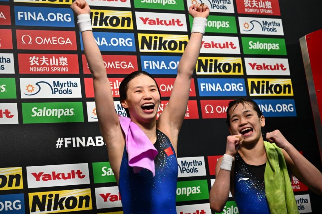 2金1银！全红婵握拳夺冠，世锦赛23万奖金胜陈芋汐，温馨一幕曝光