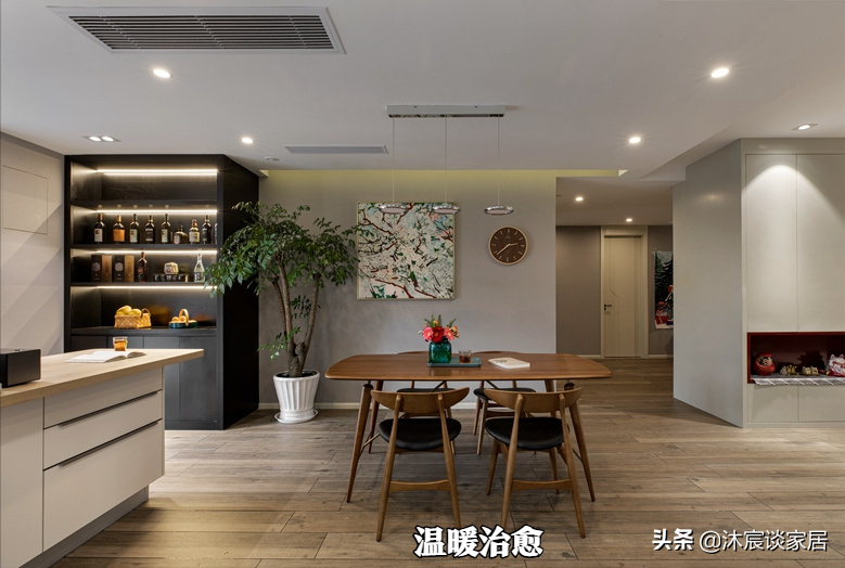 “双眼皮”吊顶，开放式厨房，她家现代时尚，暖暖的北欧风超治愈