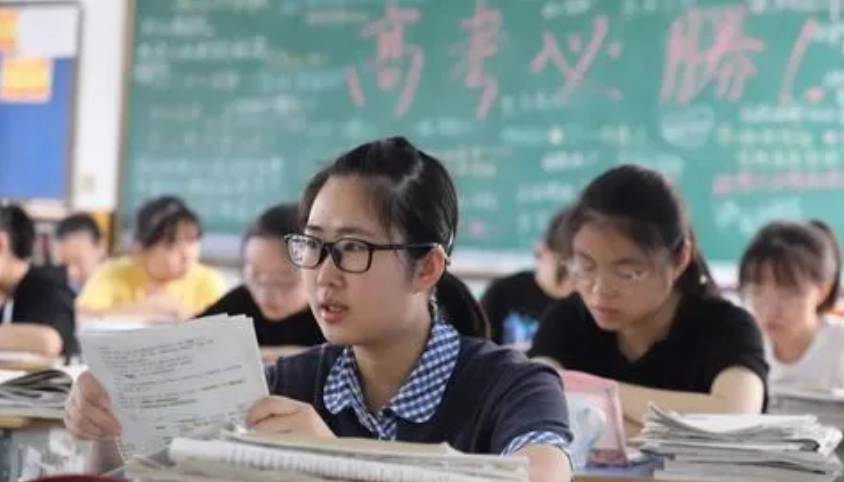 高考时双胞胎替考可行吗？官方：我有“火眼金睛”，看谁敢？