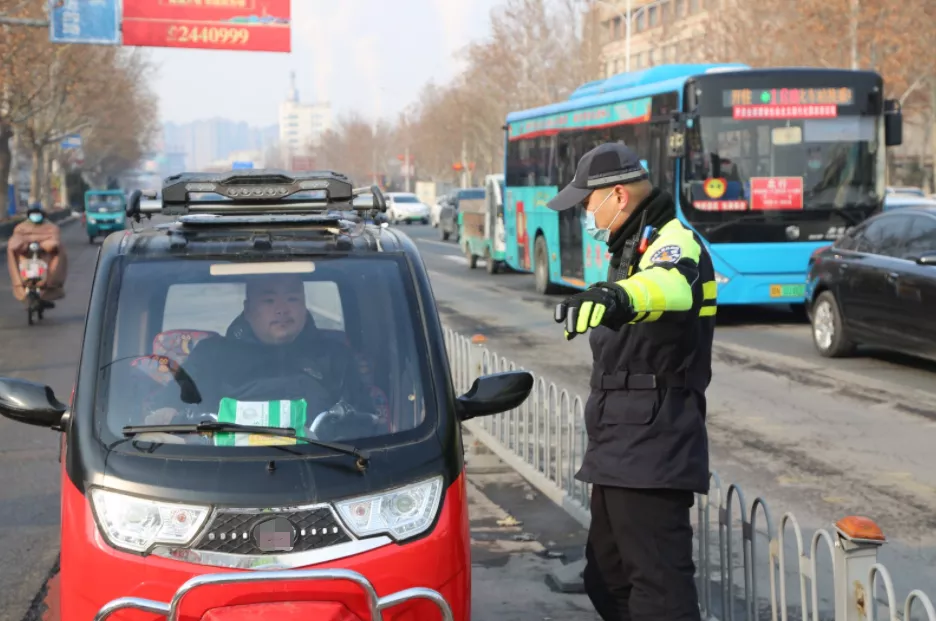 电动车、三轮车、低速电动车上路有新规,会被淘汰吗?