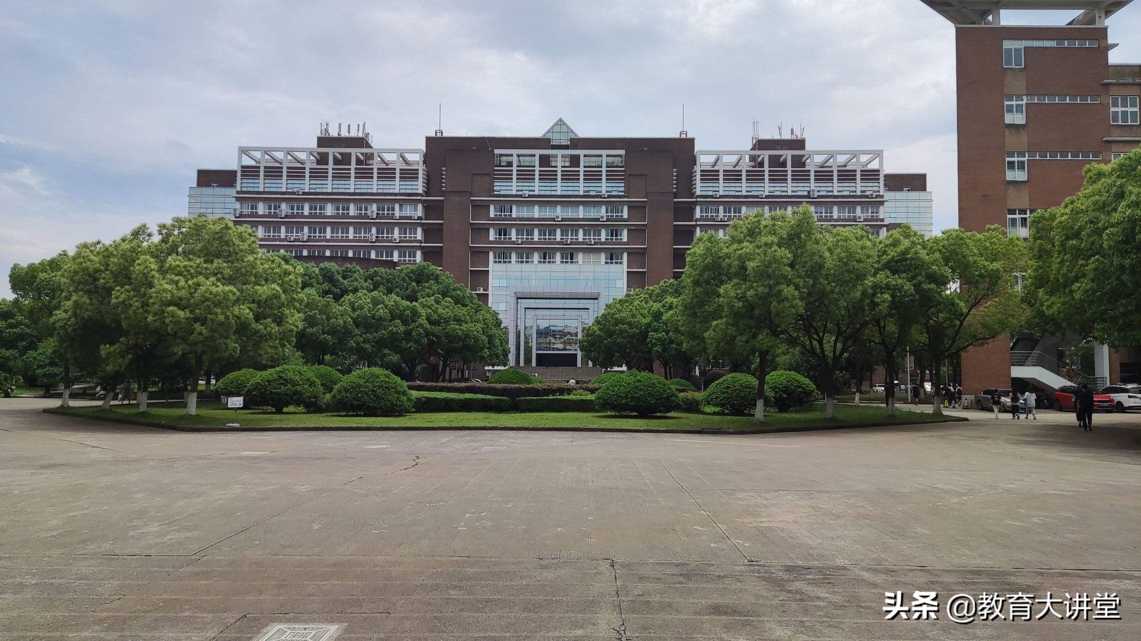 浙江最好大学最新排名，浙大第一，宁波大学跻身前三