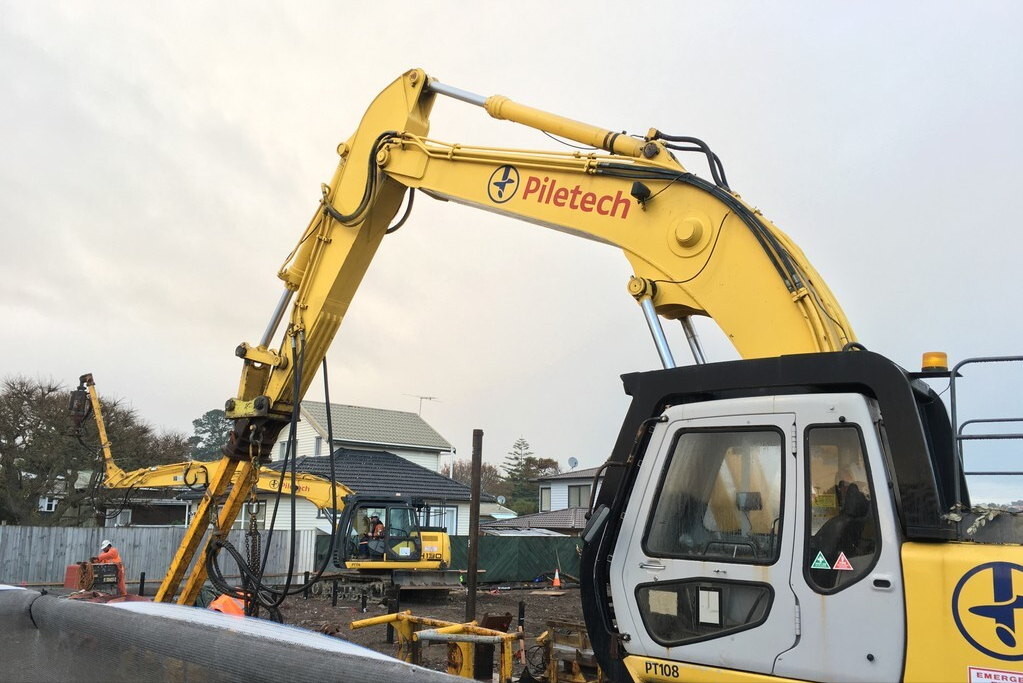 强制拆除养殖场只是“配合开展工作”？这说辞，怎么想的