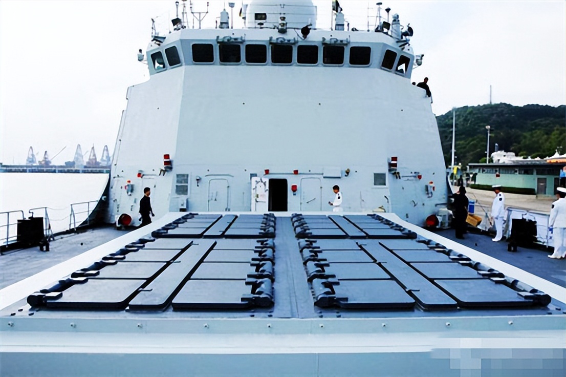 �й�ȫ�ܻ�����054B�س�������ȫ���ƽ������ˣ�һ���ĵ�ָ�տɴ�