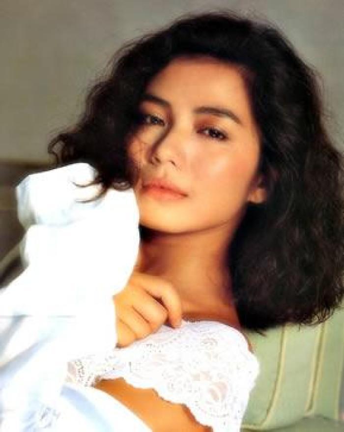 给最惊艳的“13位港姐”排个名：邱淑贞仅第4，张曼玉垫底了