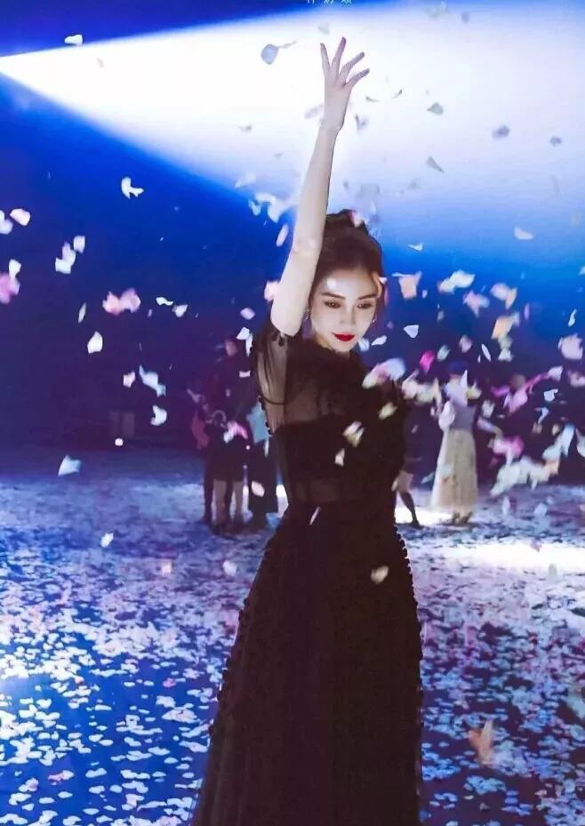 杨颖就是落入凡间的天使让人心动