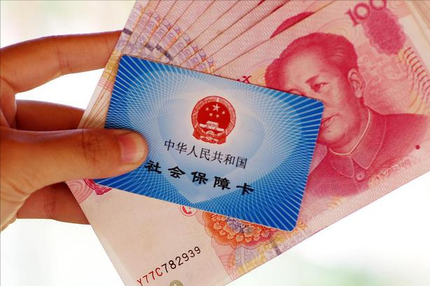 退休后都归社保管理了，公务员和企业职工养老待遇有差别吗？