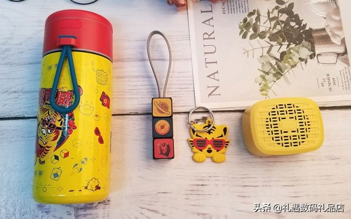 公司年会伴手礼一般选择什么（公司年伴手礼会选择什么）
