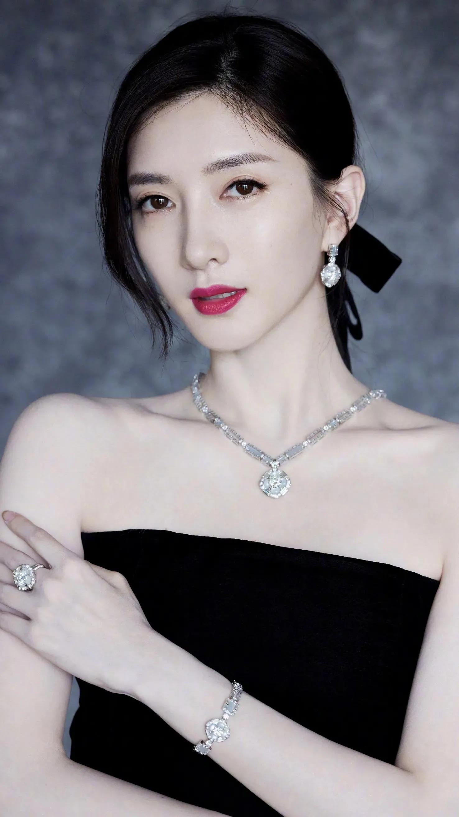 杨蓉、王丽坤、江疏影和张天爱，谁最美