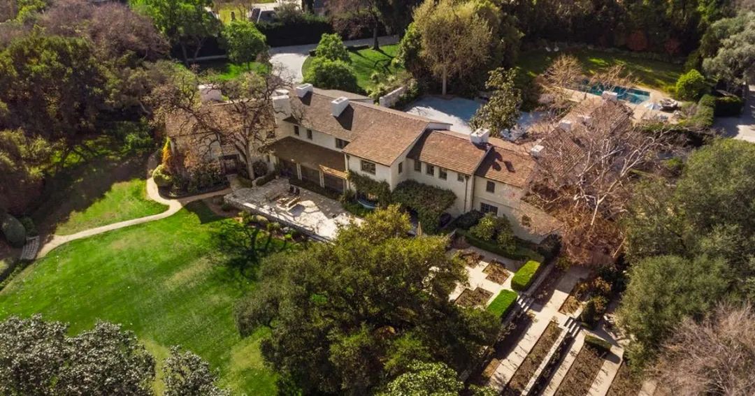 超700万美元，美国大学校长的薪酬为何如此之高