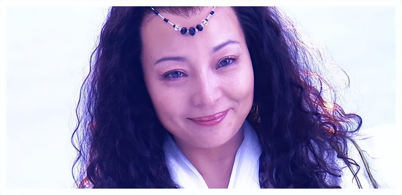 10版"金花婆婆"对比,有人颜值惊艳,有人惨不忍睹