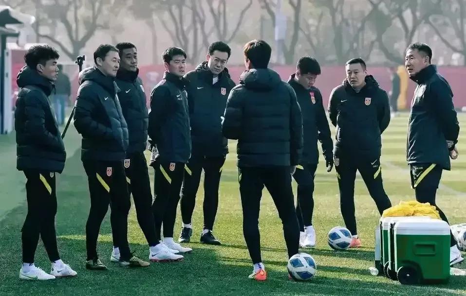 这两天中国足球又有不少消息，就从一则招聘广告说起吧