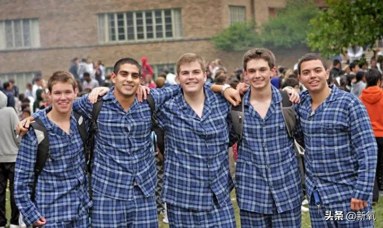 不同国家的文化特点和历史可以从校服上窥见一二