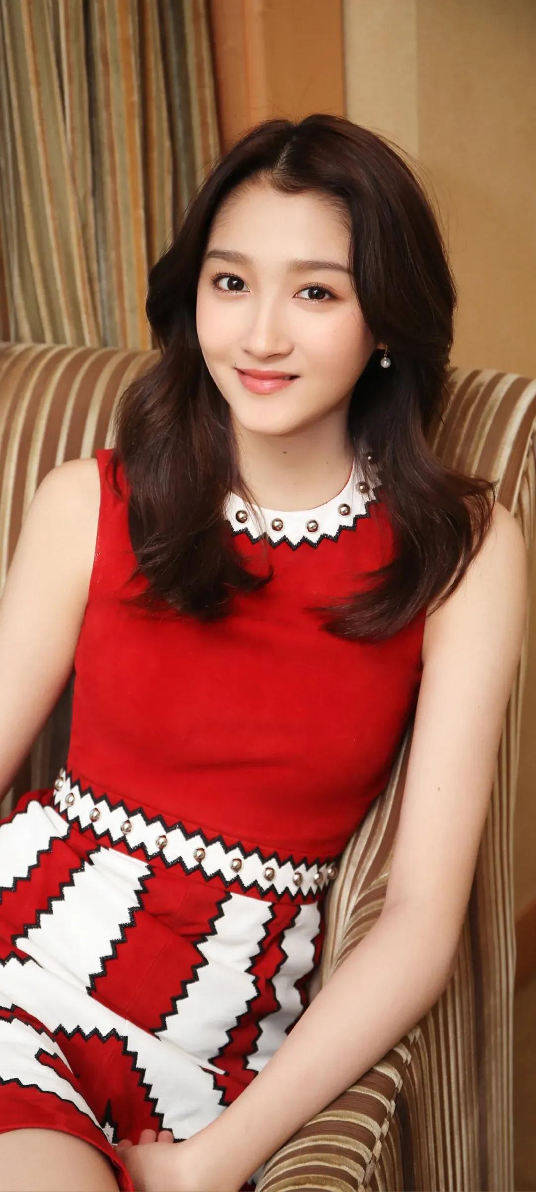 关晓彤和蒋依依，谁更有灵气