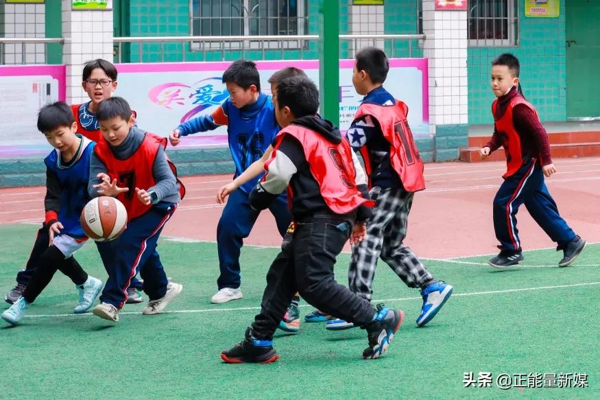 巴州区四小 大爱育心 成长有温度 孕育有广度的现代小公民