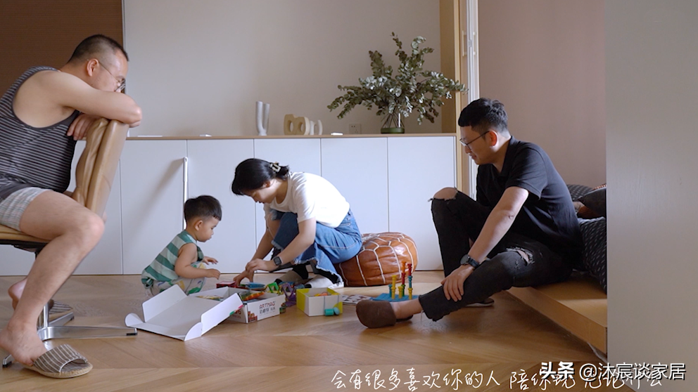 如何让小家有大宅的既视感？来看这对夫妻的装修，设计实在太牛了