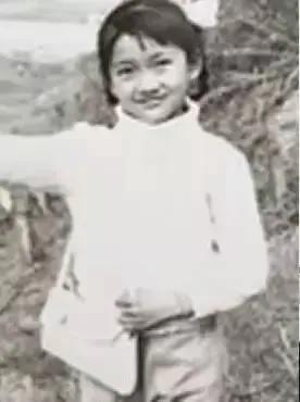 盘点PK各大明星小时候的照片，你能认出几位来