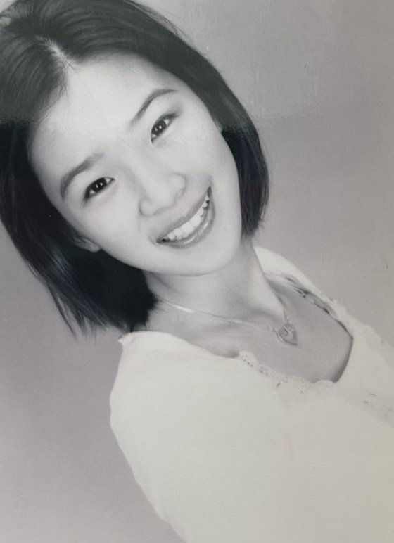 韩国女模特Irene，现在与16岁时照片的对比，引发网友热议