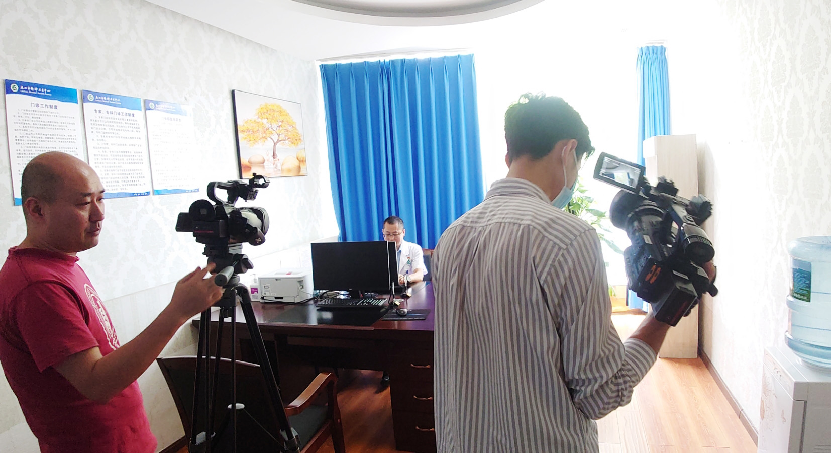 乐山市精神卫生中心：公立医院直播一样可以有“味”、有“料”