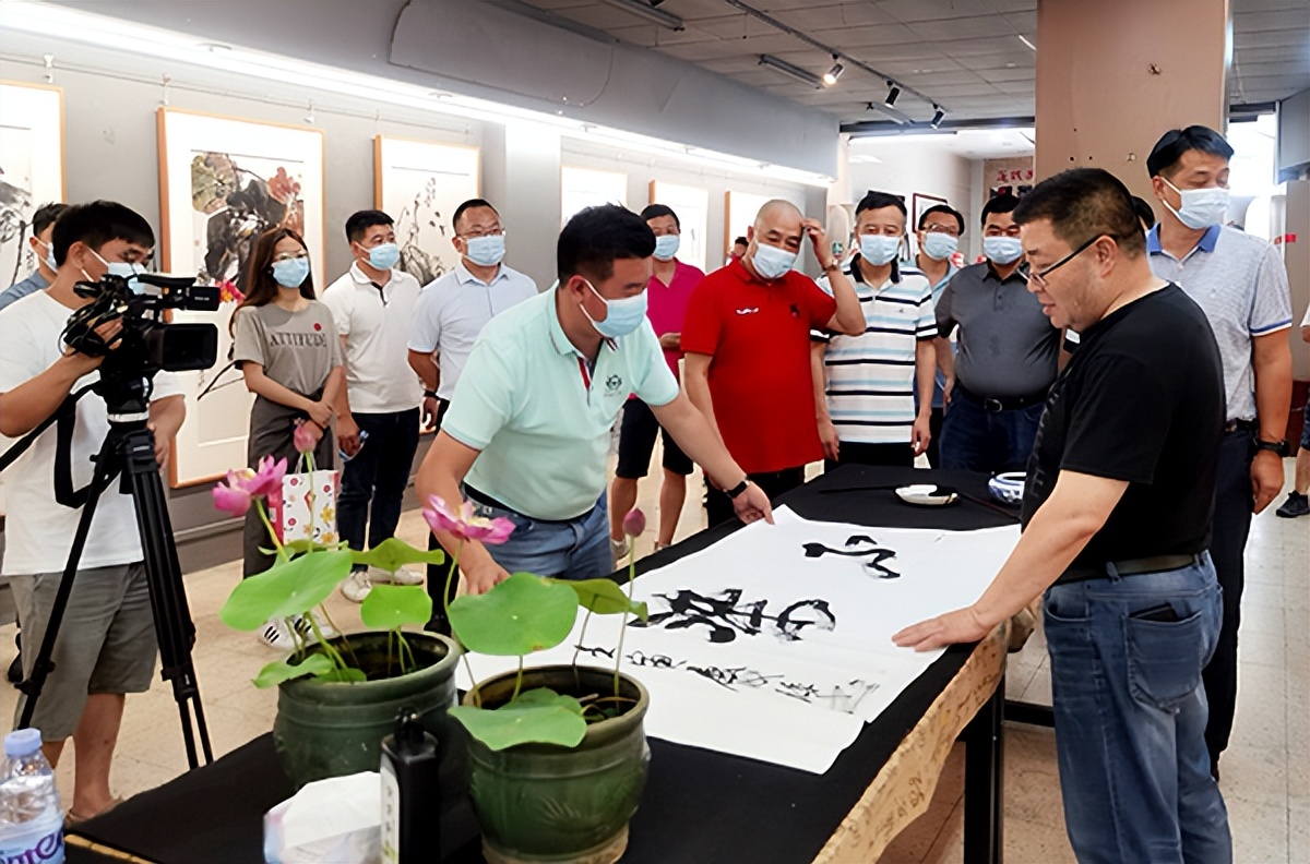 荷乡清韵——甘庆琼荷花题材花鸟画邀请展亮相东莞