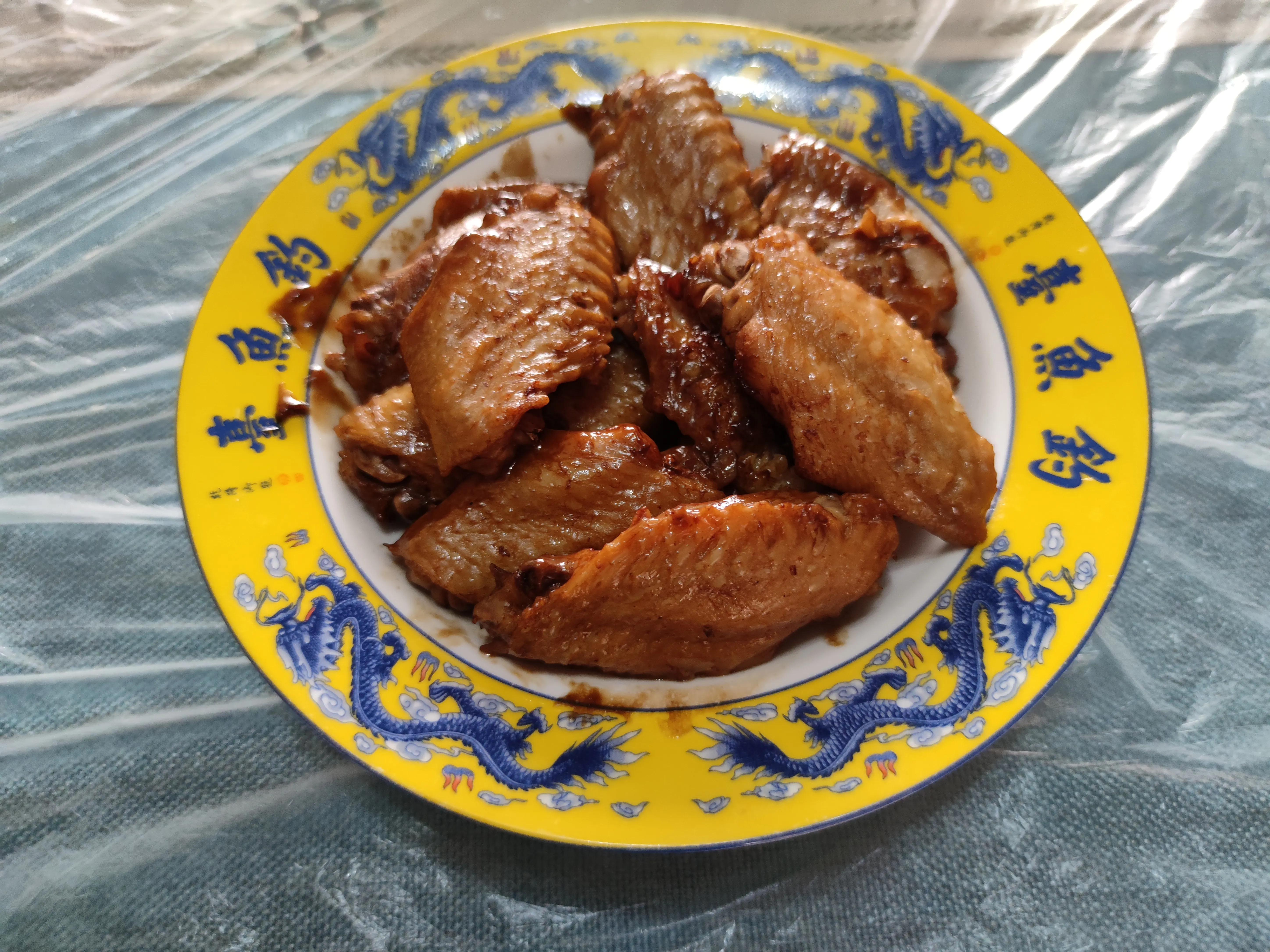 初二回门，接老丈人老俩口来家过年，做了10道菜，老丈人：真舒服