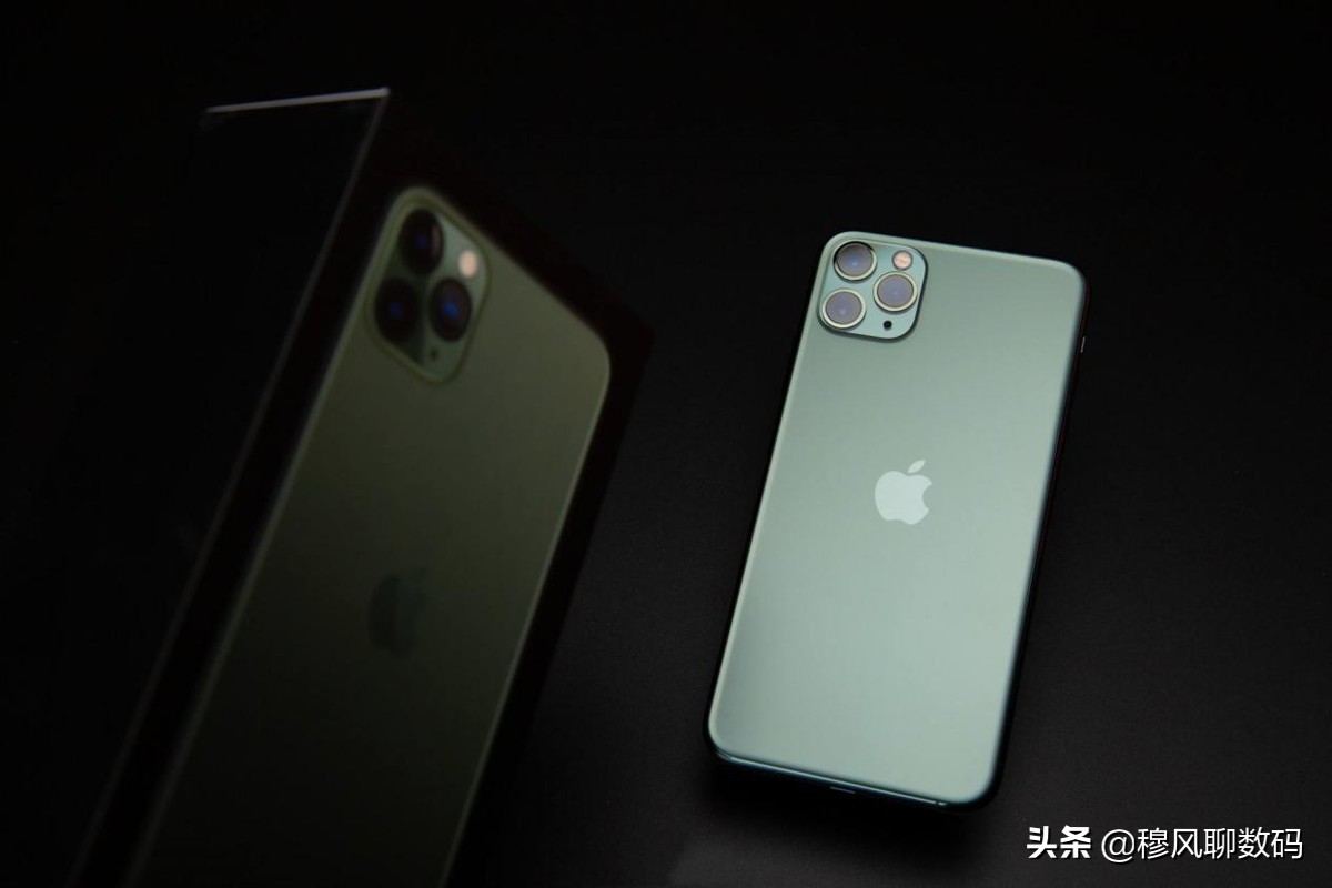 iPhone11ProMax有点吓人，512G从12699掉到4678，捡大便宜了