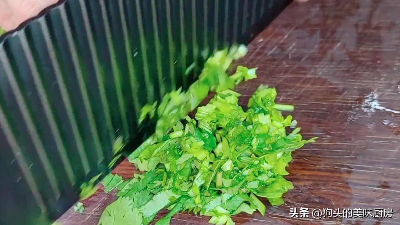 马上过年了，做一道“财源滚滚”，色泽金黄，外焦里嫩，越吃越香