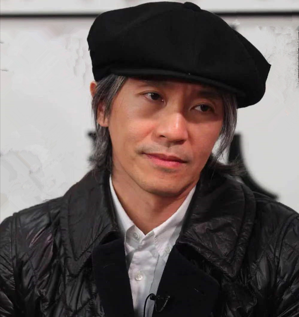 没想到,2022年一开年,已故吴孟达会以这样的形式,打出一副王炸