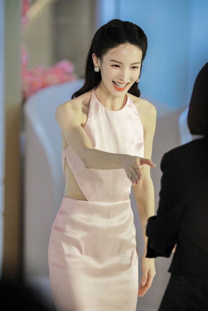 瘦到病态、整容成瘾，痴迷于少女人设，内娱的畸形审美太可怕